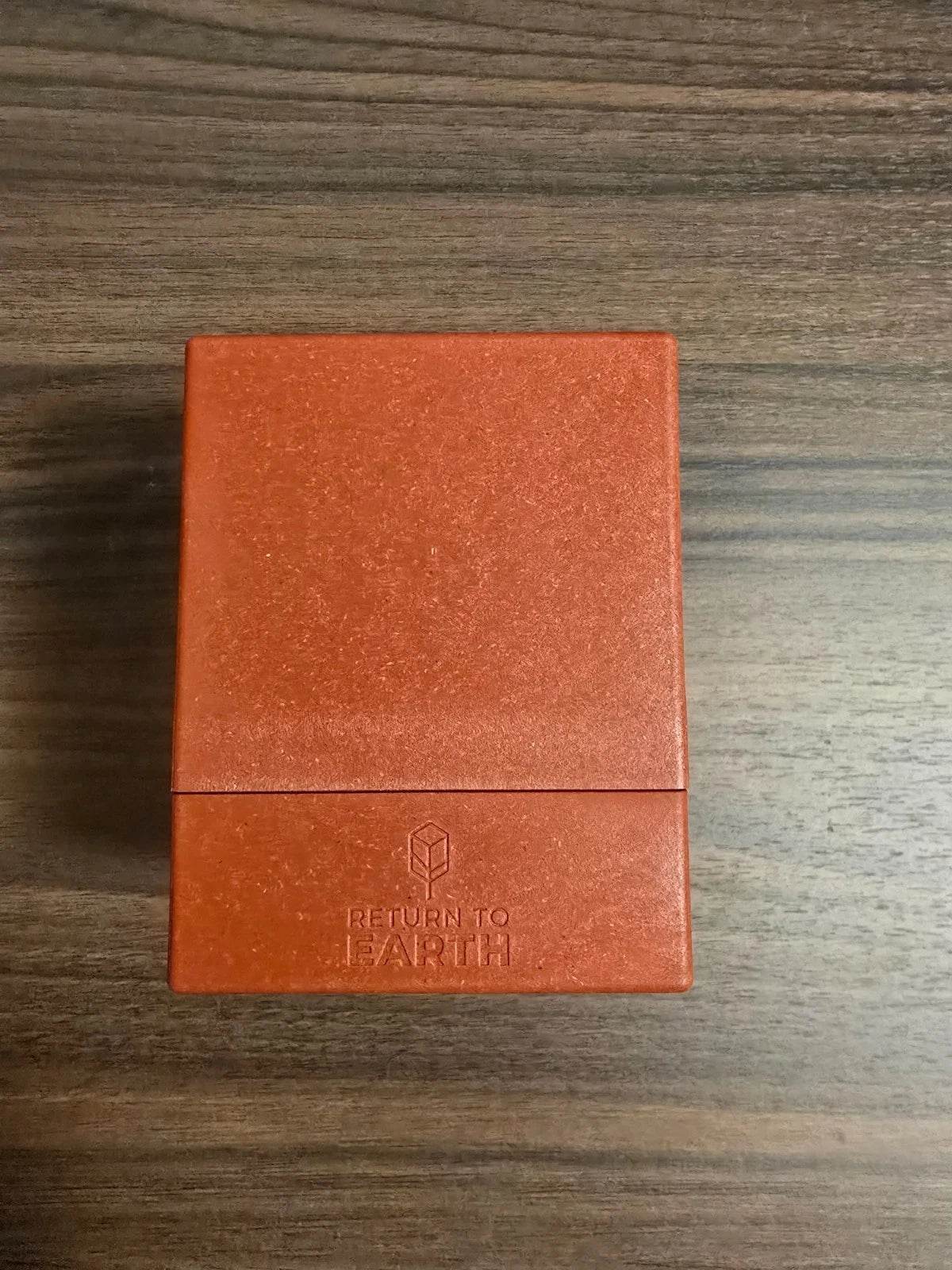 Ultimate Guard Boulder 100+ Deck Case – Return to Earth Red